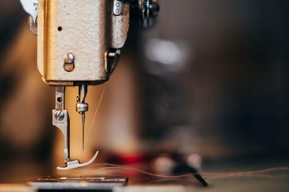 How to Change a Sewing Machine Needle